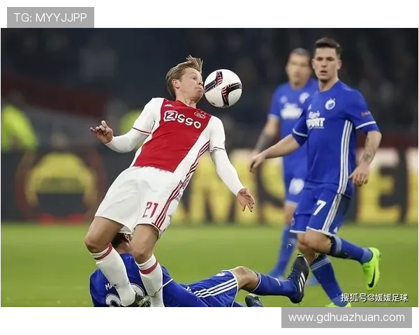 伯明翰与伯顿在足总杯的激烈对决展现足球魅力与团队精神