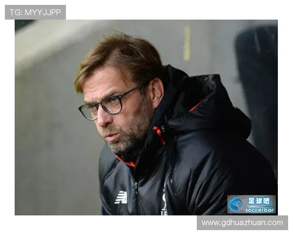 克鲁塞与巴拉竞的激烈对决揭示了足球战术与团队合作的魅力